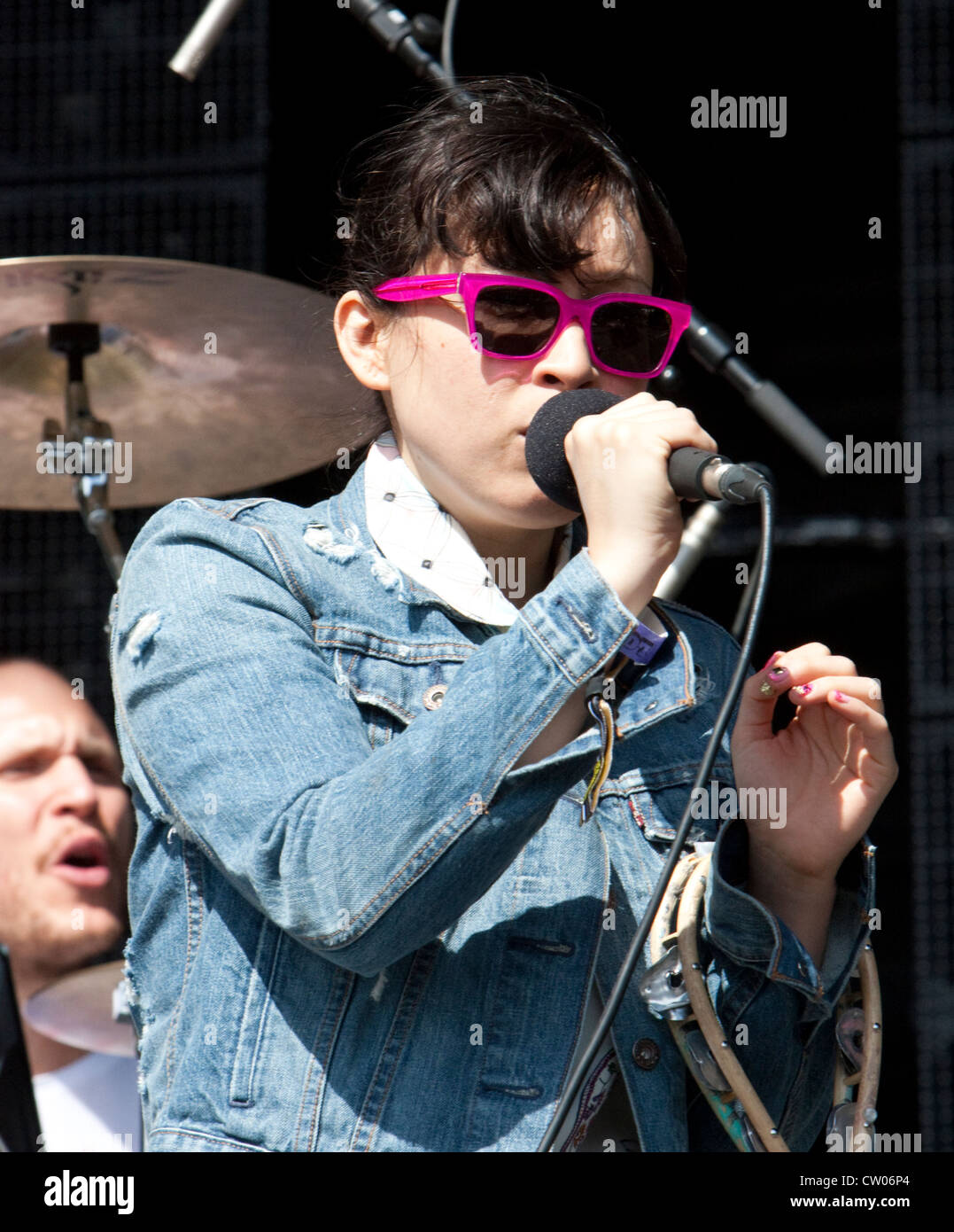 Yukimi Nagamo de Little dragon live sur scène au Lovebox Festival - jour 2, Victoria Park, Londres, 16 juin 2012 Banque D'Images