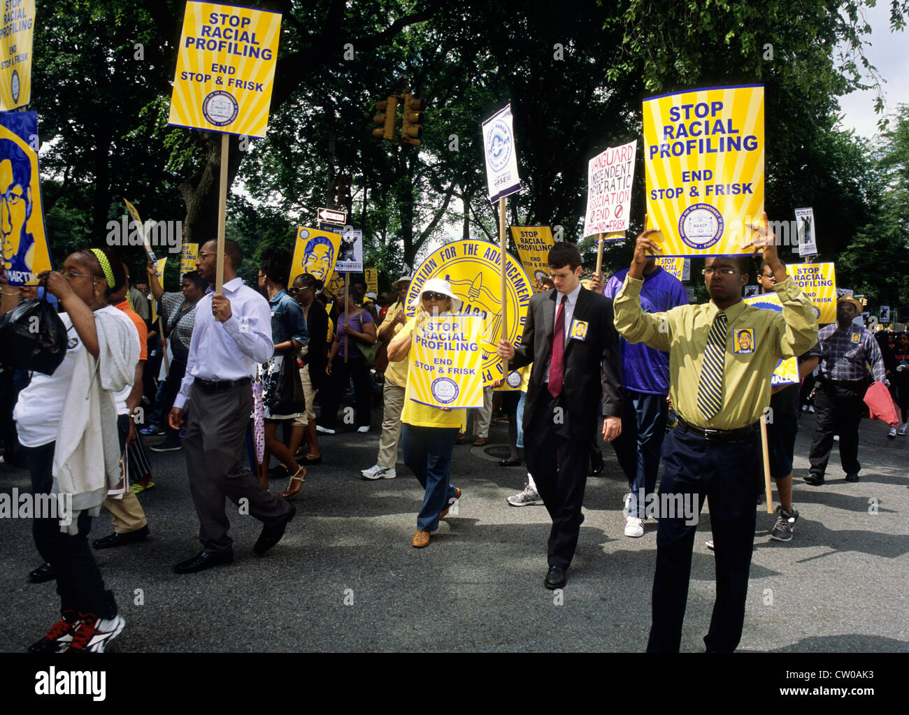 Défilé de marche silencieuse protestant contre le profilage racial et la loi Stop and FLisk.Droits de l'homme.New York, New York City, Fifth Avenue, États-Unis Banque D'Images