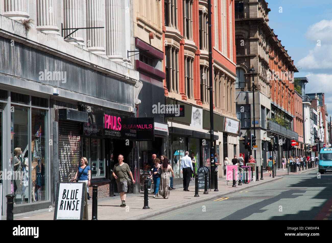 Oldham Street dans le quartier du nord de Manchester.Accueil à d'autres indépendants, les industries créatives, bars et cafés Banque D'Images