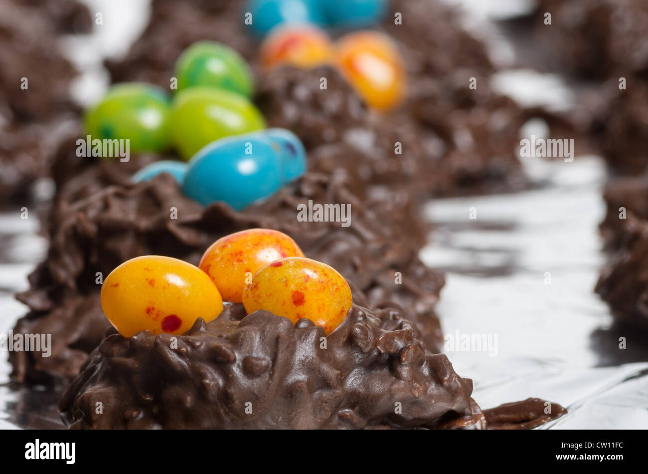 Bonbons de chocolat avec des décorations de jelly bean Banque D'Images