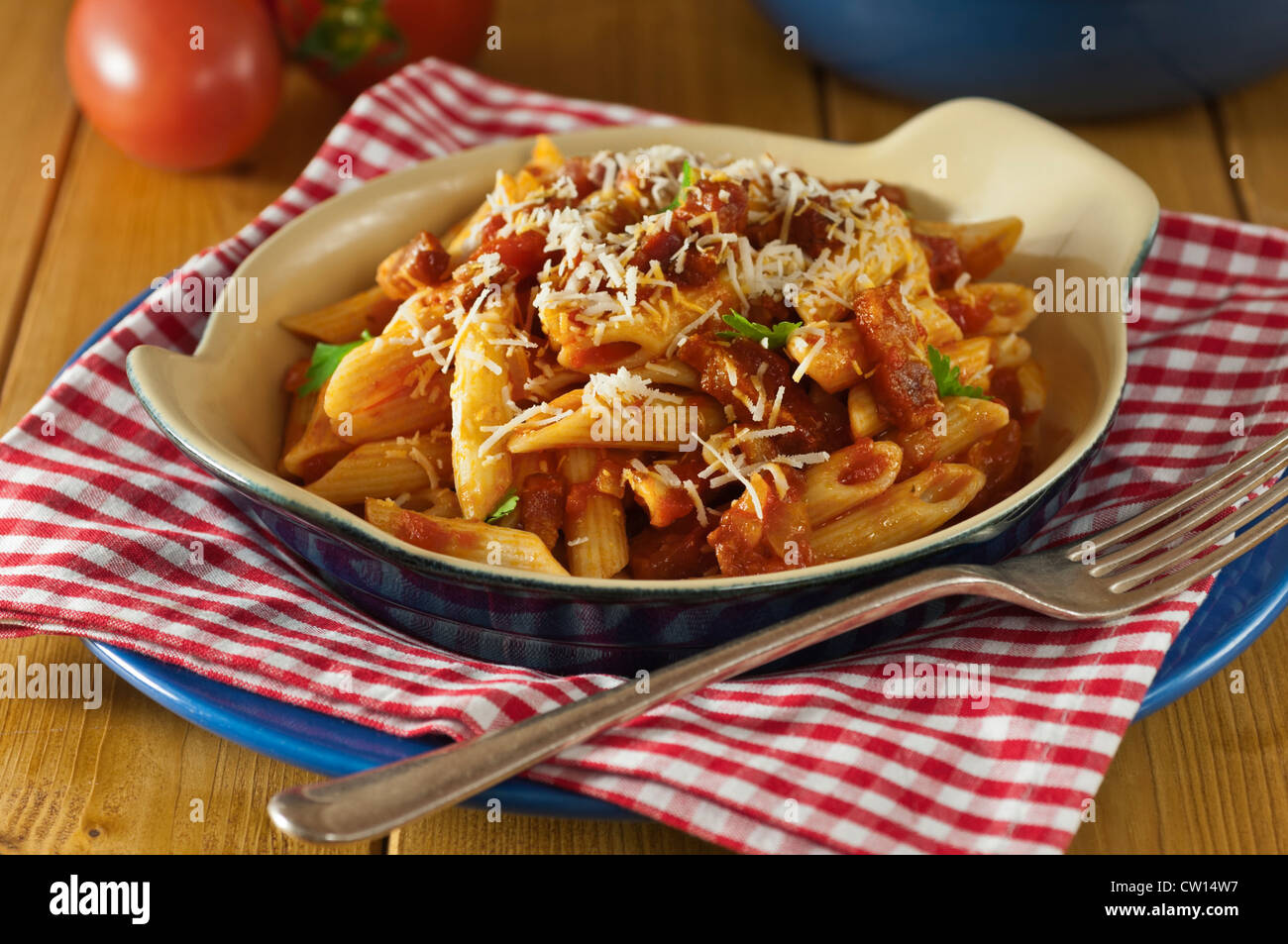 Penne all'amatriciana Italian Food Banque D'Images