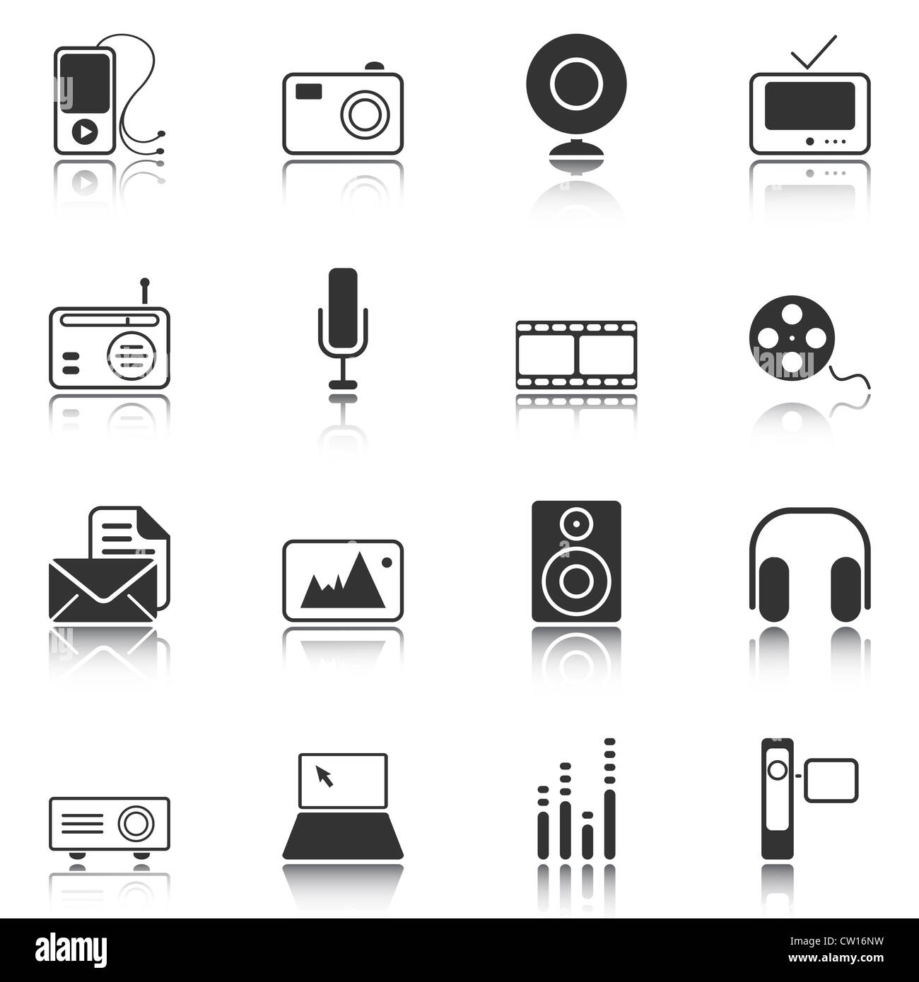 Icônes des médias de masse réfléchi sur fond blanc Banque D'Images