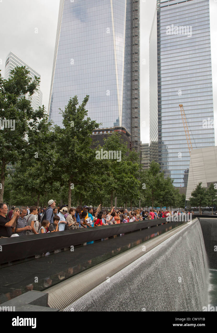 New York, NY - le 9/11 Memorial, commémorant les attentats du 11 septembre 2001 sur le World Trade Center et le Pentagone. Banque D'Images