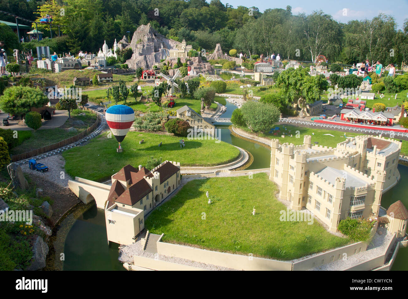 Modèle Lego géant au Parc Legoland, Windsor, Angleterre Banque D'Images