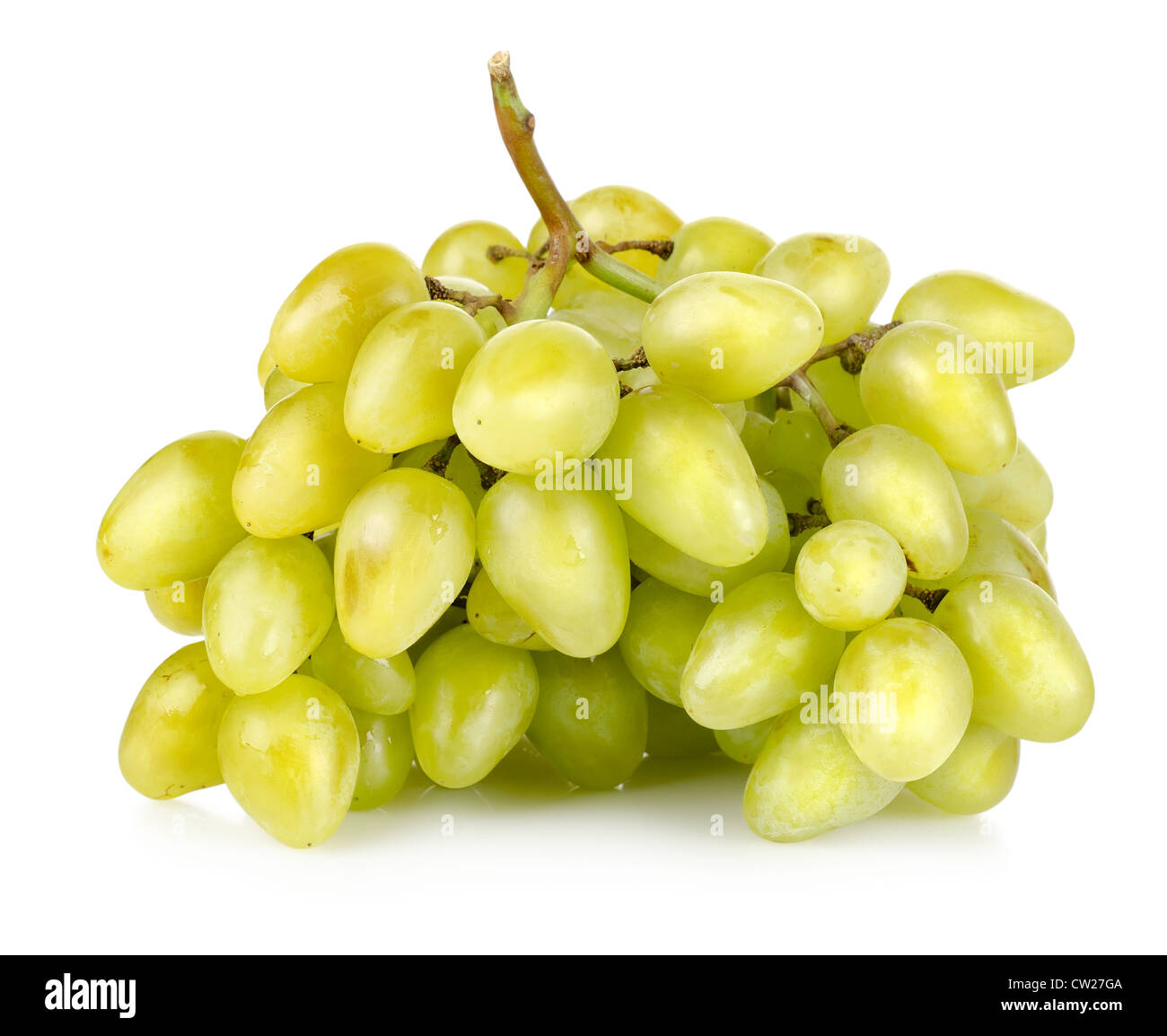Bouquet de raisin vert isolé sur fond blanc Banque D'Images