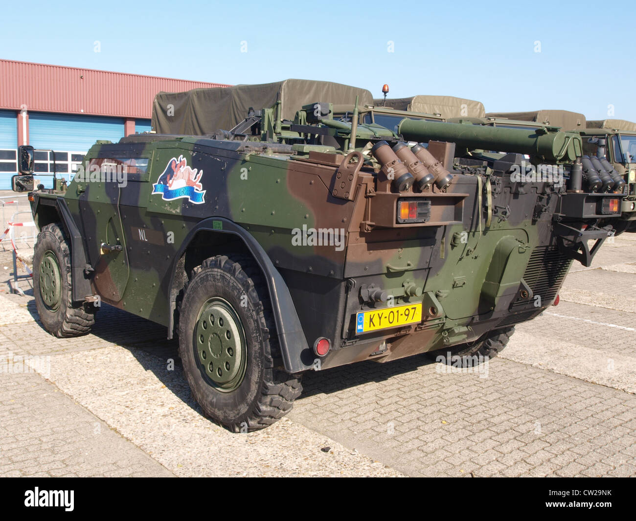 Les véhicules de reconnaissance Fennek service en néerlandais Banque D'Images