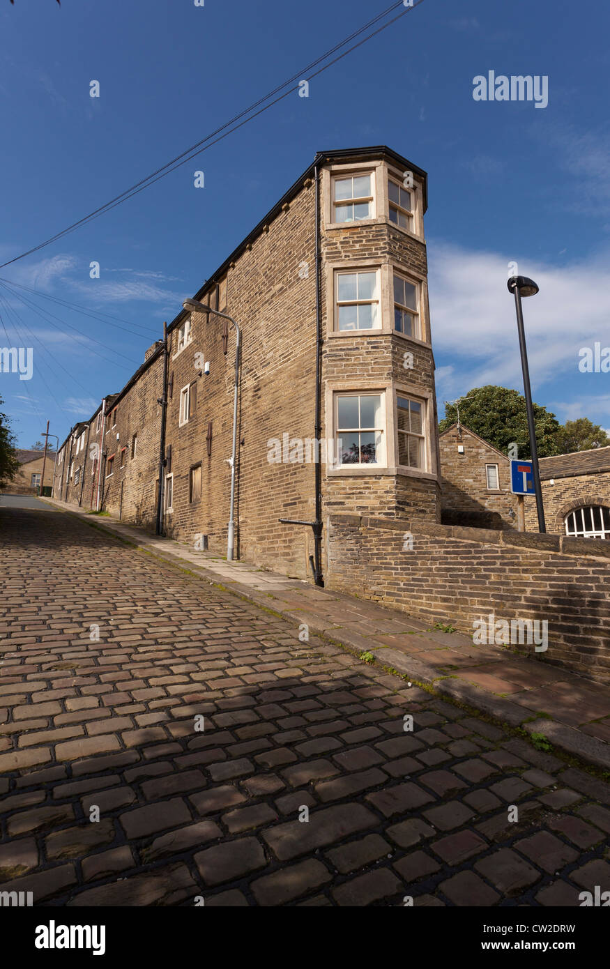 'Cercueil' un immeuble de 4 étages dans Thornton près de Bradford. Construit autour de 1820 c'était un pub appelé le Starr Inn. Banque D'Images