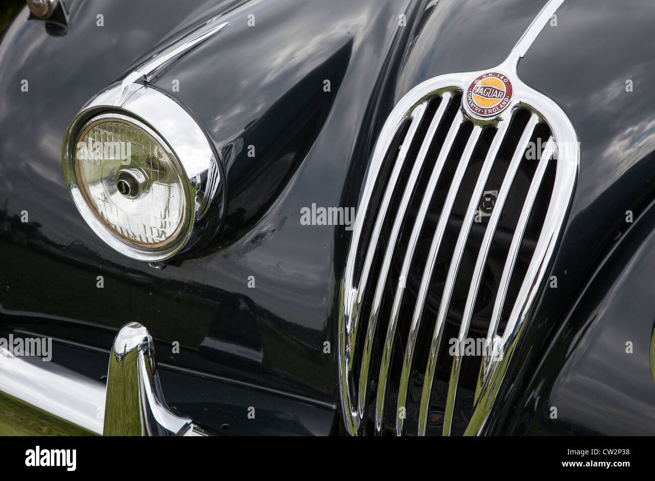 Grille de radiateur et d'un insigne, Jaguar XK 140 Banque D'Images
