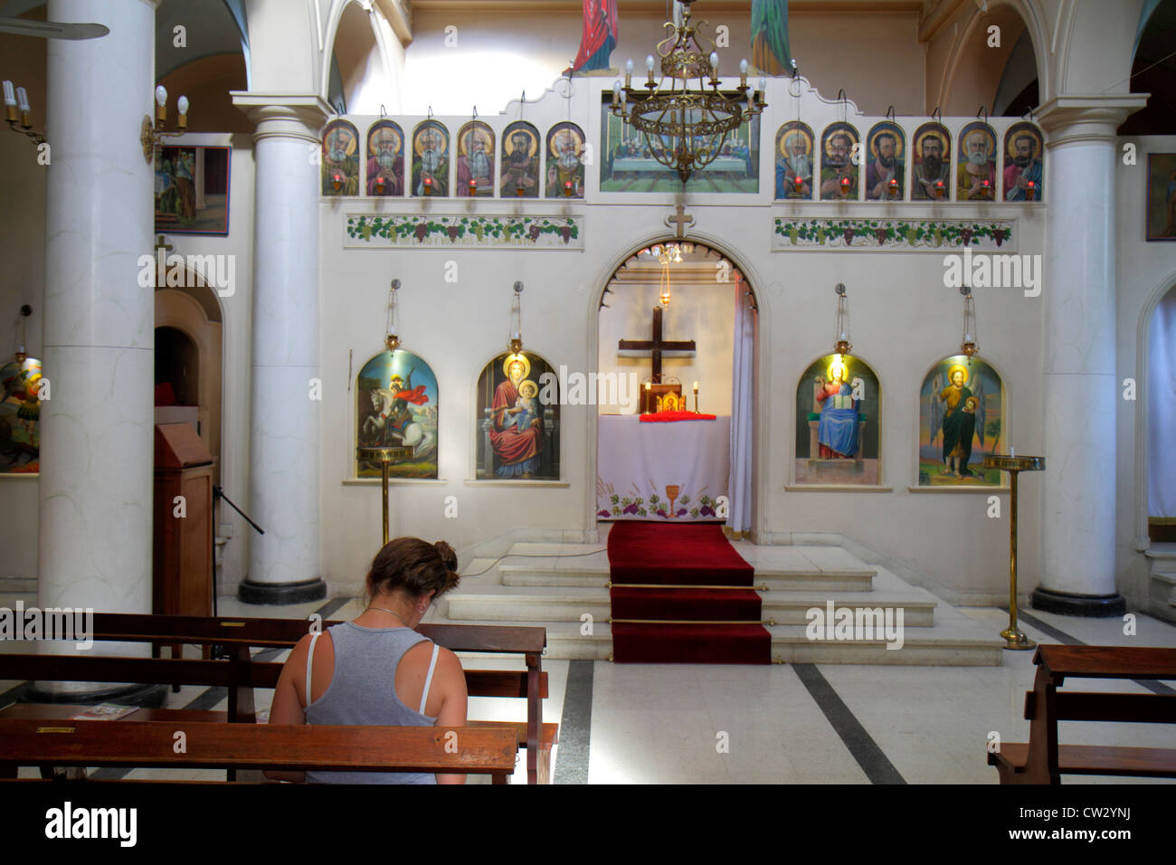 Mendoza Argentina,Avenida Barlotome Mitre,Iglesia Católica Apostólica Ortodoxa San Jorge,Eglise catholique orthodoxe,religion,saint,autel,icône,croix,pew, Banque D'Images