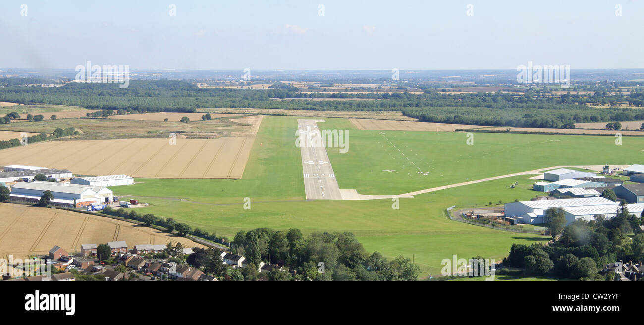 Vue aérienne comme entrée en terre à l'aérodrome, l'aérodrome de Northampton Sywell Banque D'Images
