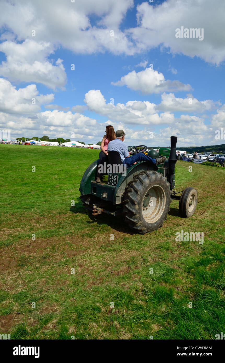 Un Field Marshall tracteur sur parade à montrer, dans le Devon Okehampton Banque D'Images