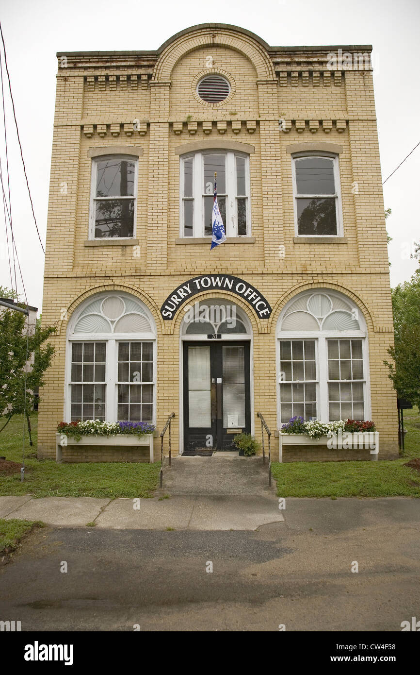 Surry Ville immeuble de bureaux, Surry dans Surry County, Virginie, fondée en 1652 Banque D'Images
