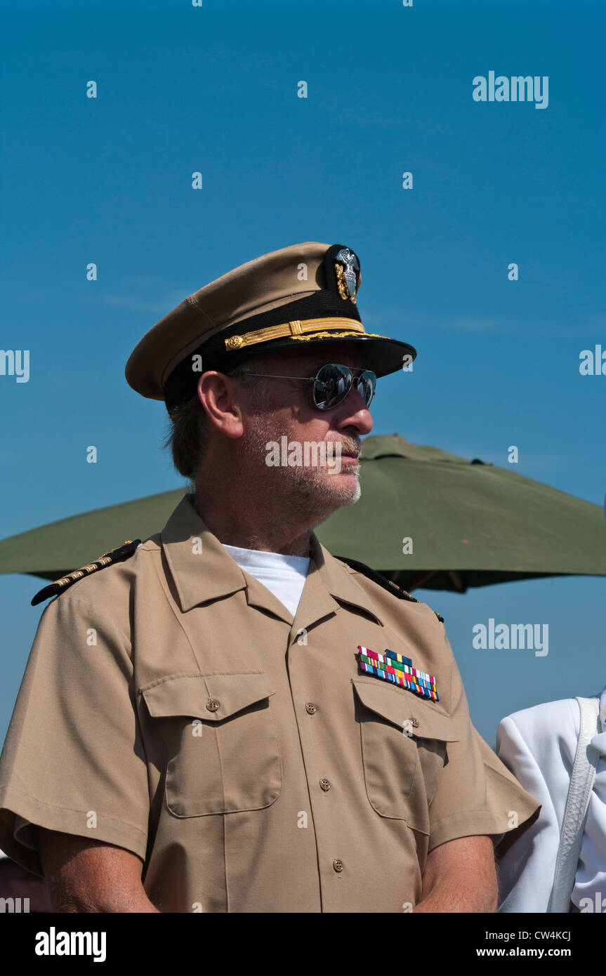Le capitaine de l'US Navy en uniforme Banque D'Images