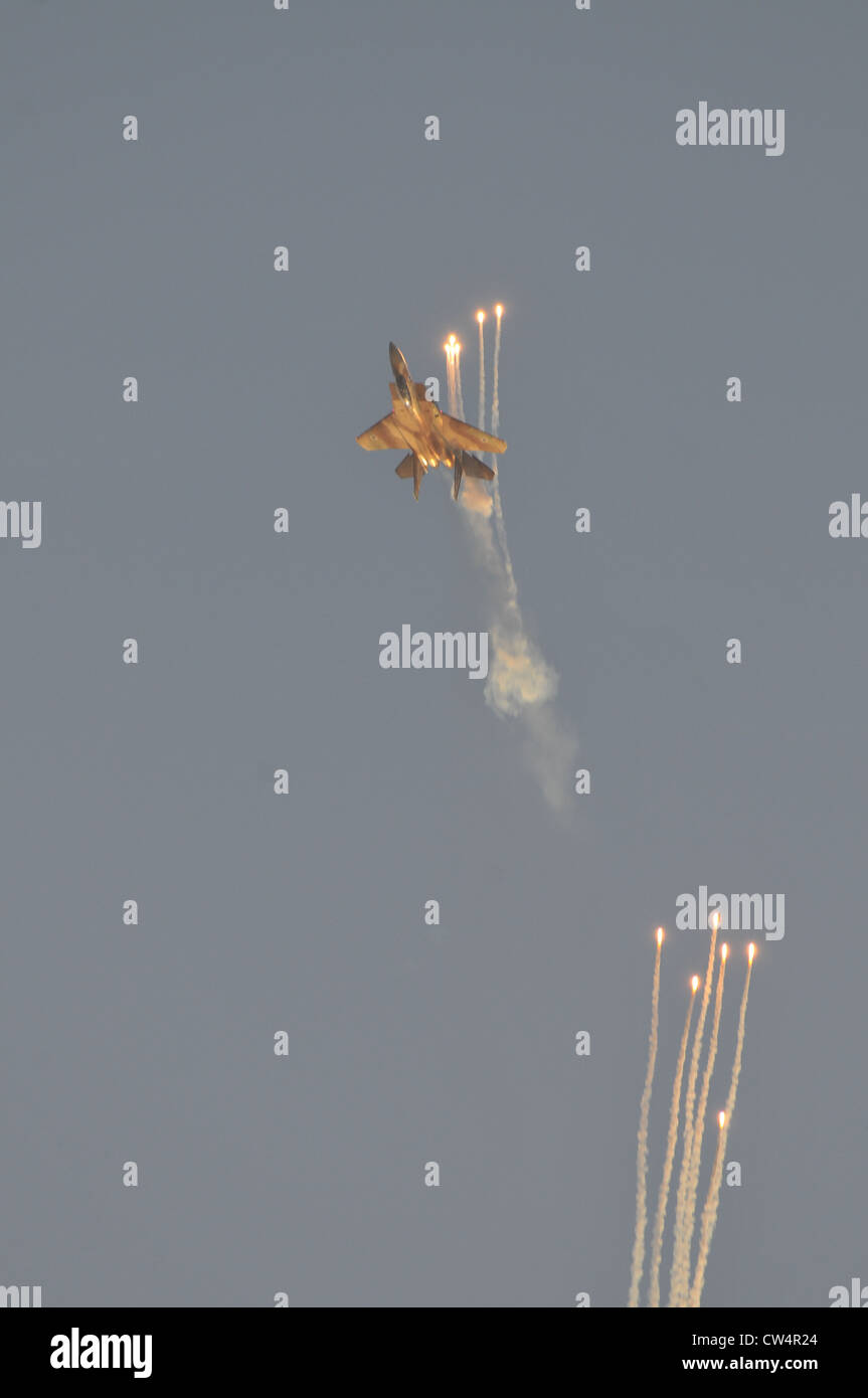 De l'air israélienne F-15I en vol en avion de chasse Banque D'Images