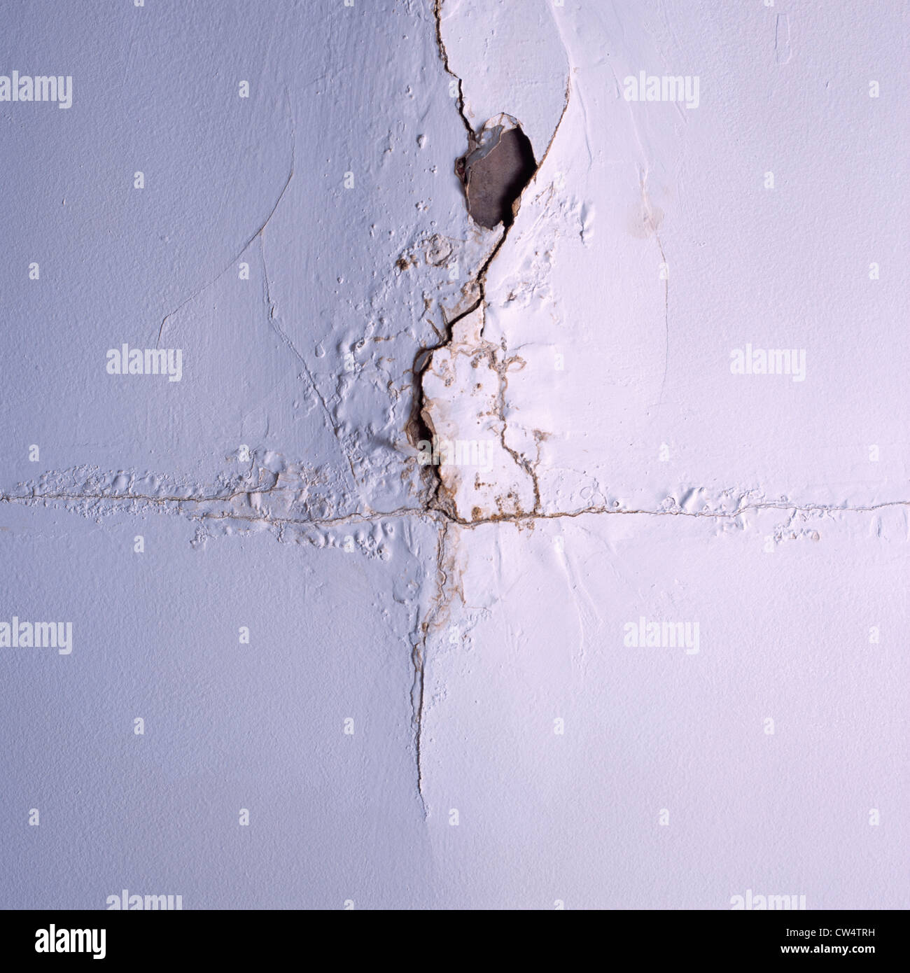Des fissures dans le plafond Banque de photographies et d’images à haute résolution Alamy