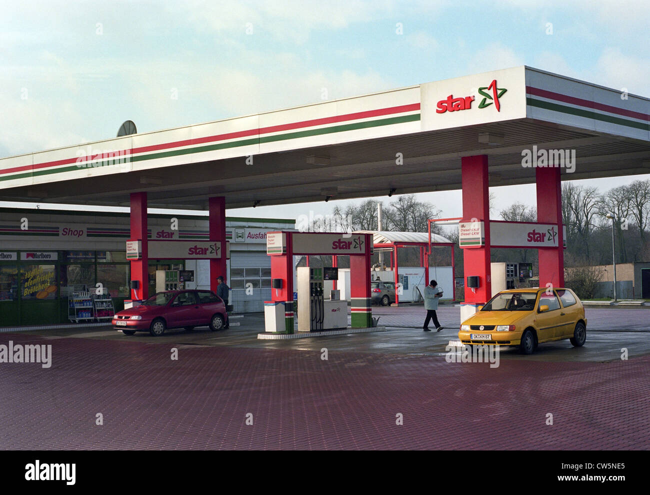 Star gas station to refuel Banque de photographies et d’images à haute