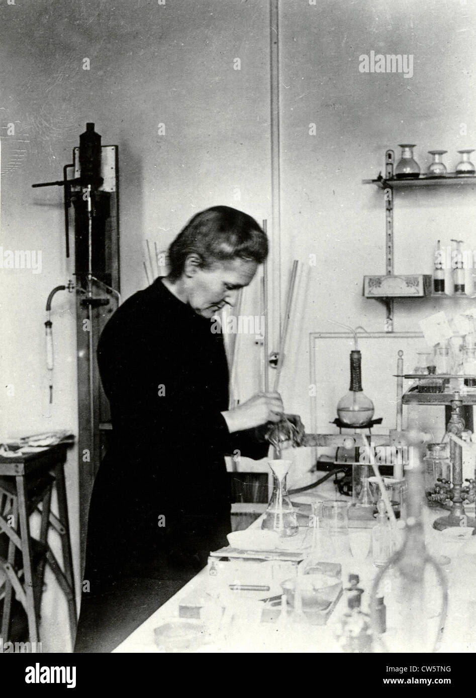 Marie Curie à l'Institut du Radium Photo Stock Alamy