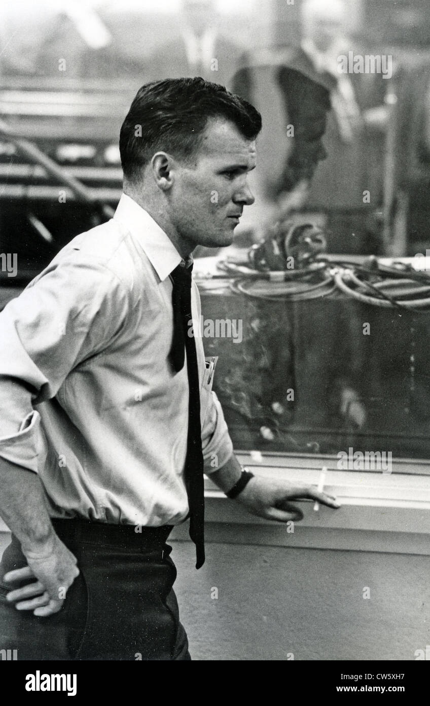 BARRY SADLER (1940-1987) ex-US Army medic combat l'enregistrement de son 'Ballads des bérets verts' dans la CR studios en 1966 Banque D'Images