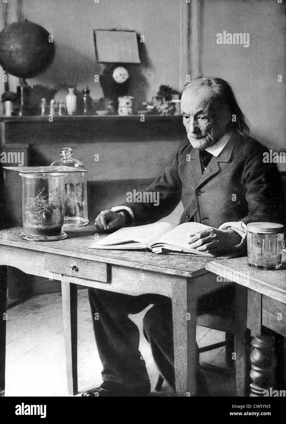Entomologiste Jean Henri Fabre (1913 Photo Stock - Alamy