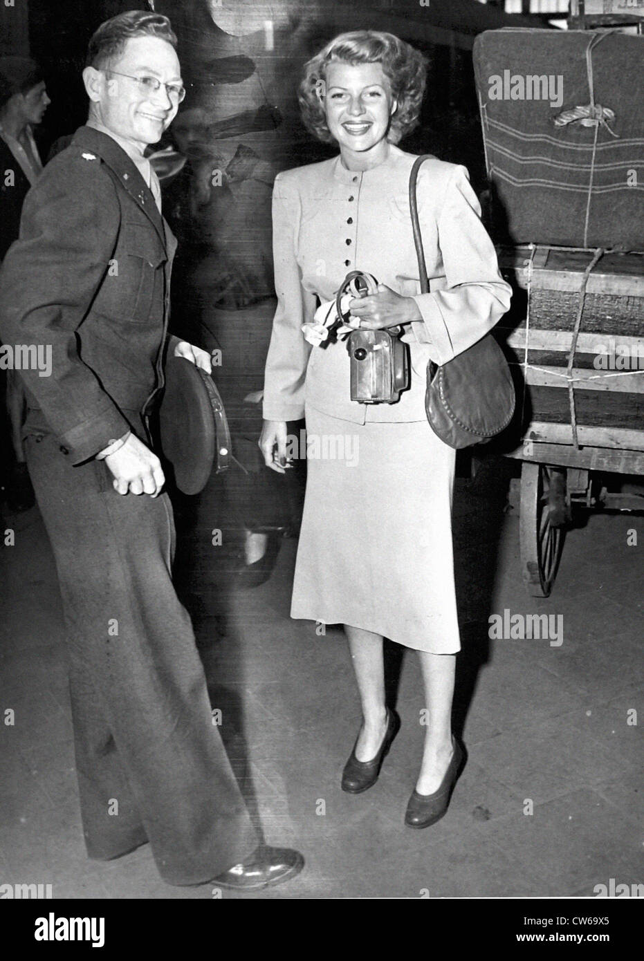 Mme Rita Hayworth à Francfort (juin 30,1947) Banque D'Images