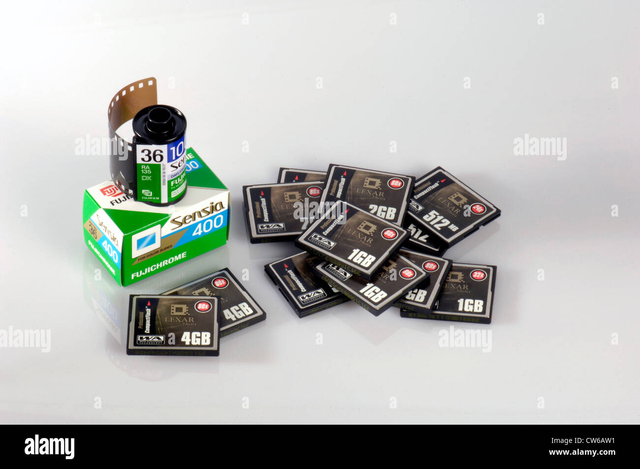 Les cartes CompactFlash et fuji film 35mm Banque D'Images