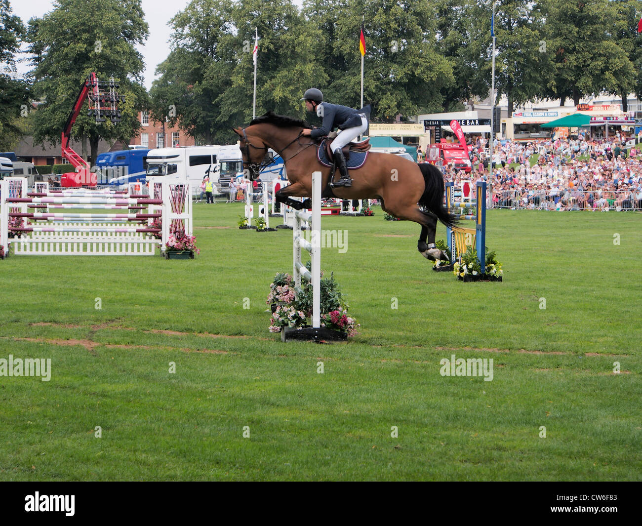 Compétition de saut de cheval Banque D'Images