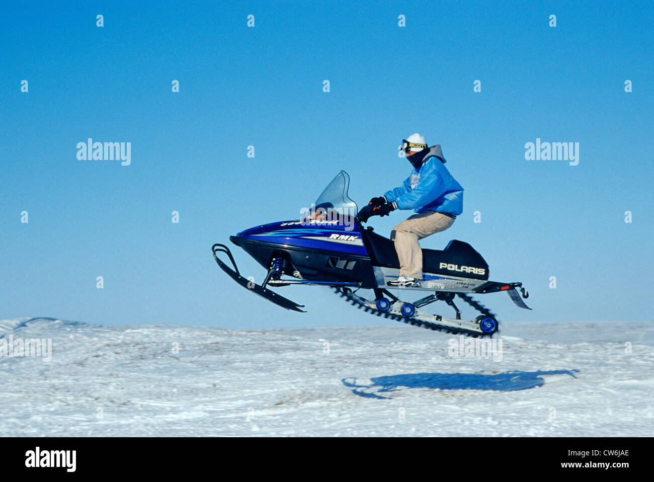 Les Inuits sur sa motoneige, USA, Alaska Banque D'Images