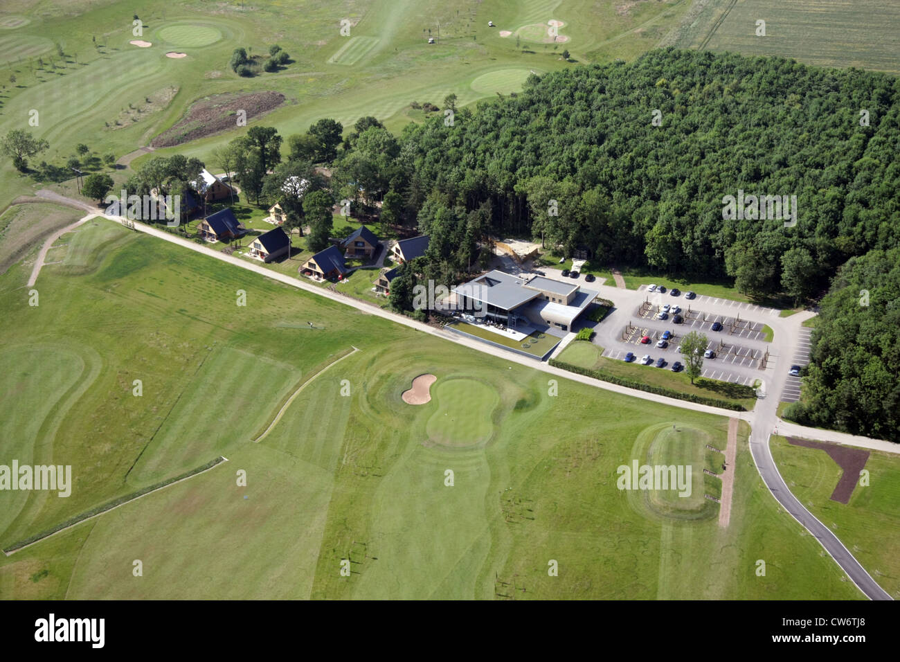Vue aérienne de Percy Kilnwick Golf Club près de Pocklington, East Yorkshire, club house et lodges Banque D'Images