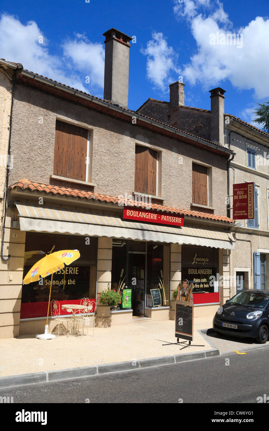 Pat A Pain Saint Germain Du Puy Boulangerie avant Banque de photographies et d'images à haute résolution -  Alamy
