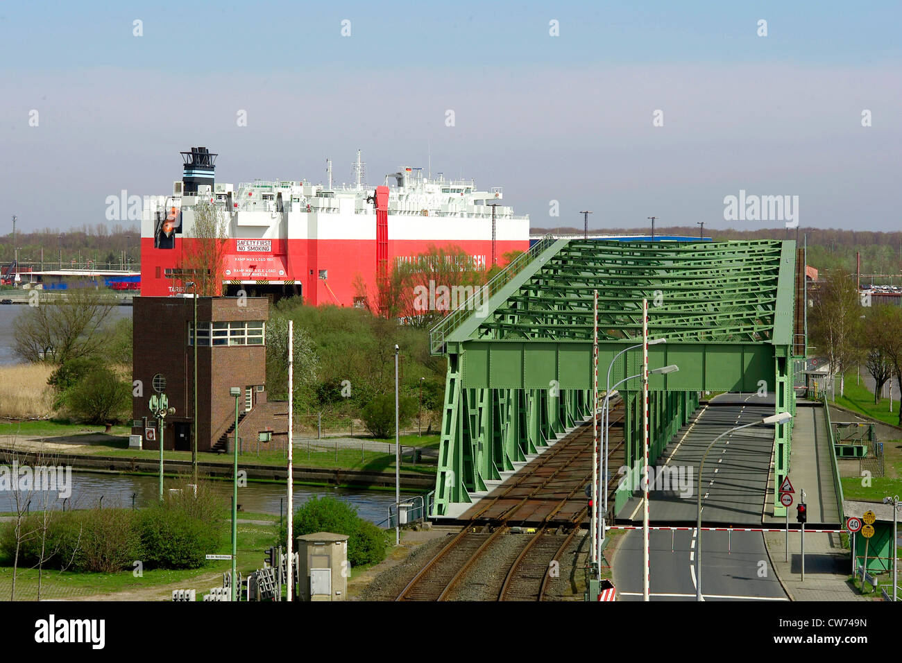 Port avec pont tournant, Brême, Bremerhaven, Allemagne Banque D'Images