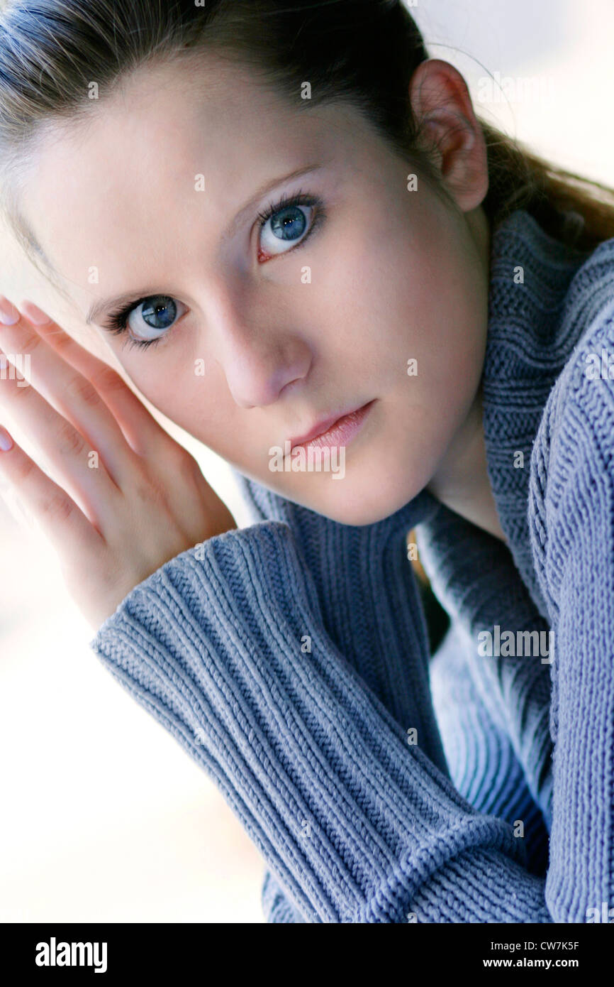 Jeune femme distrait Banque D'Images