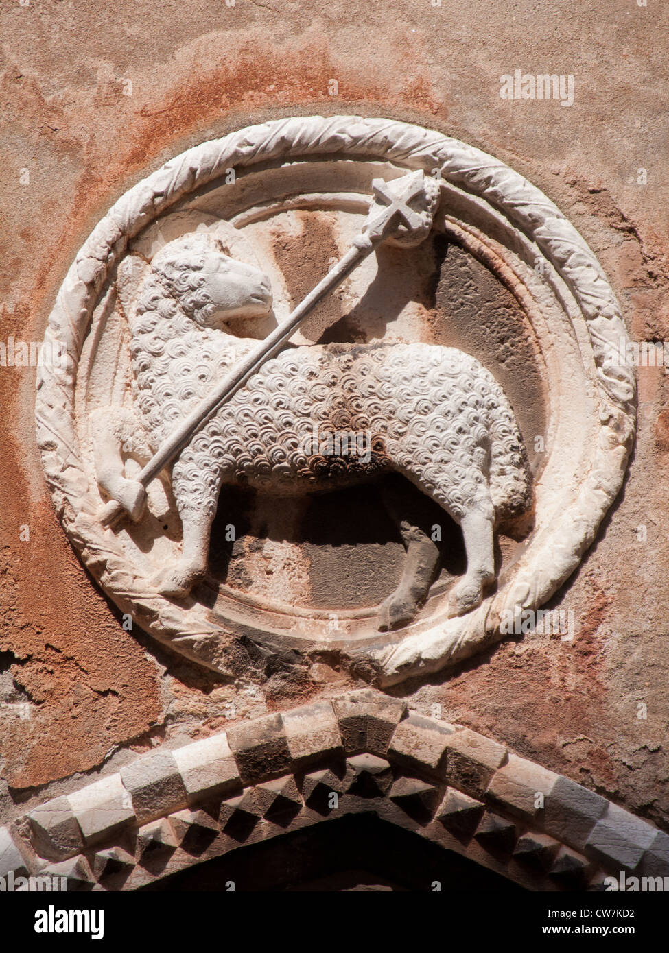 L'Agneau de Dieu sur un mur à Venise, Italie Banque D'Images