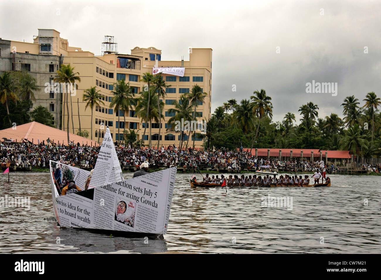 Le Nehru Trophy Boat Race est un Vallam Kali détenus dans le lac Punnamada près de Kumarakom, Kerala, Inde. Vallam Kali ou Val Banque D'Images