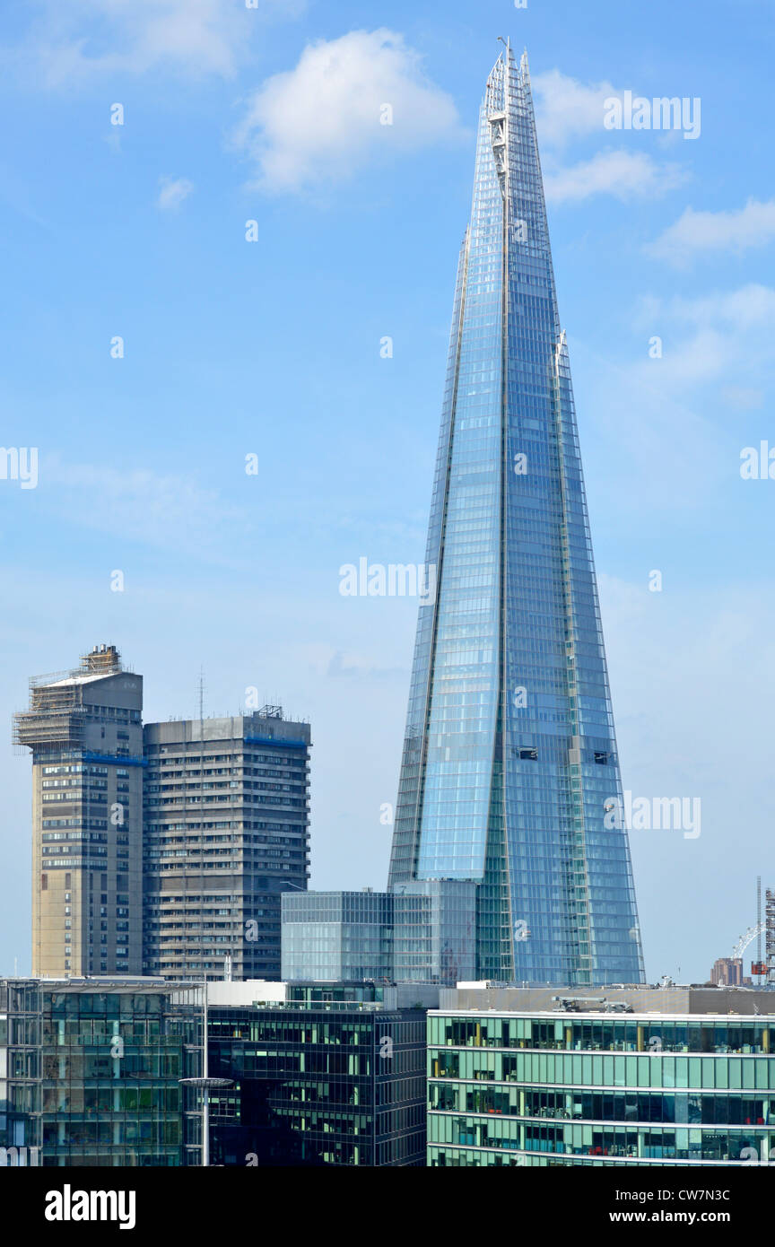 Guys NHS Hospital & The Shard gratte-ciel bâtiment historique à Paysage urbain avec plus de bureaux de londres en premier plan Southwark Angleterre Royaume-Uni Banque D'Images