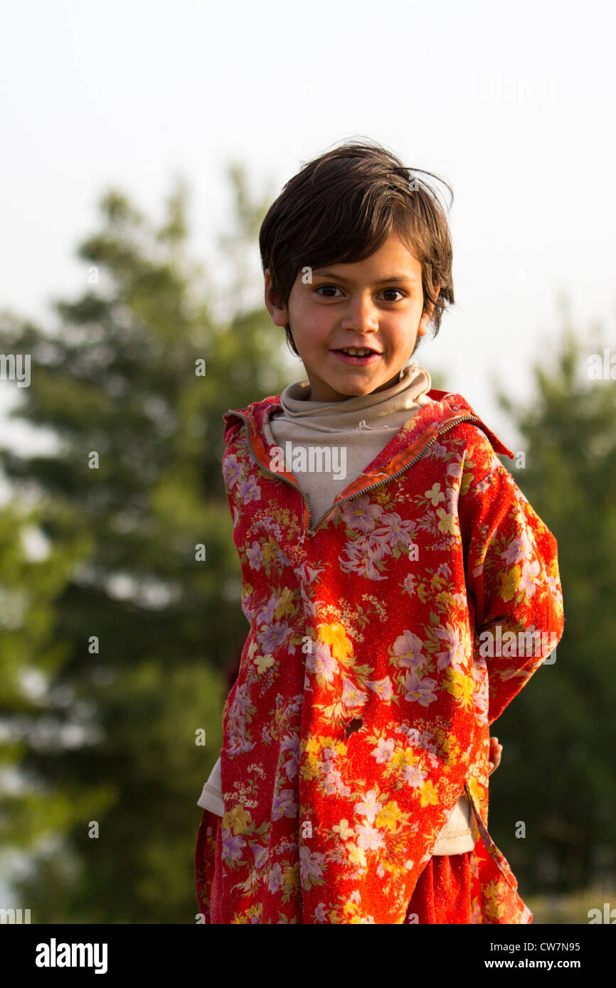 Jeune fille de Nathia Gali, Hazara, Khyber Pakhtunkhwa, au Pakistan Banque D'Images
