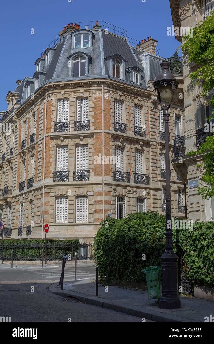 Immeuble haussmannien dans la rue Rembrandt, le cœur du 8ème arrondissement, Paris, Ile de France, France, Europe, UNION EUROPÉENNE Banque D'Images
