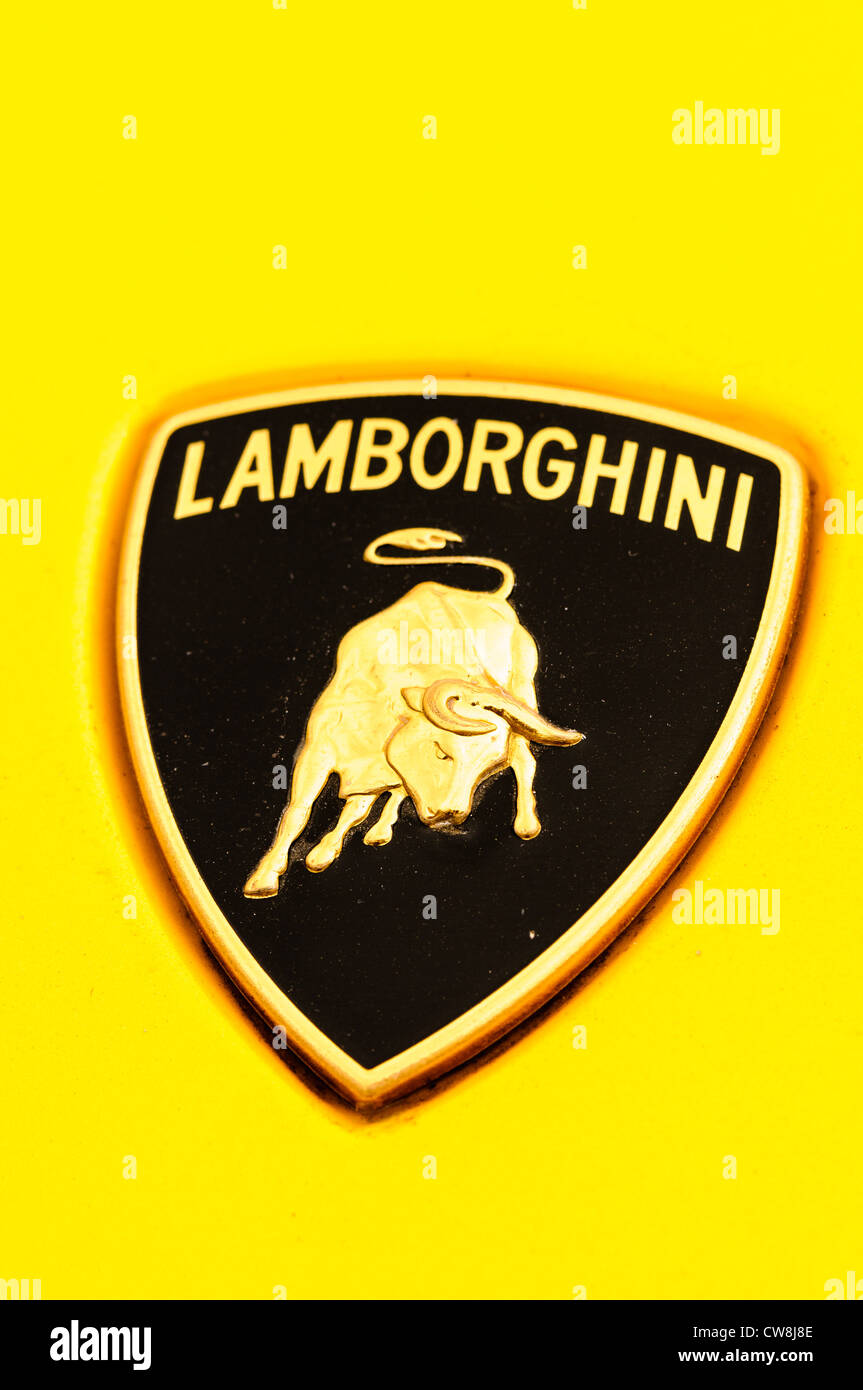 Badge sur une Lamborghini Murceilago jaune Banque D'Images