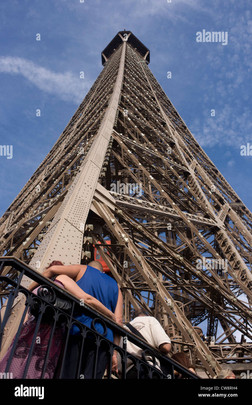 Paris eiffel tower tour eiffel steel rivets Banque de photographies et