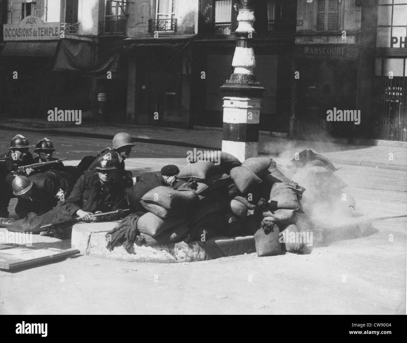 Photo D'époque Originale - Barricade Rue Saint-Placide, Libération De Paris 1944 - WW2