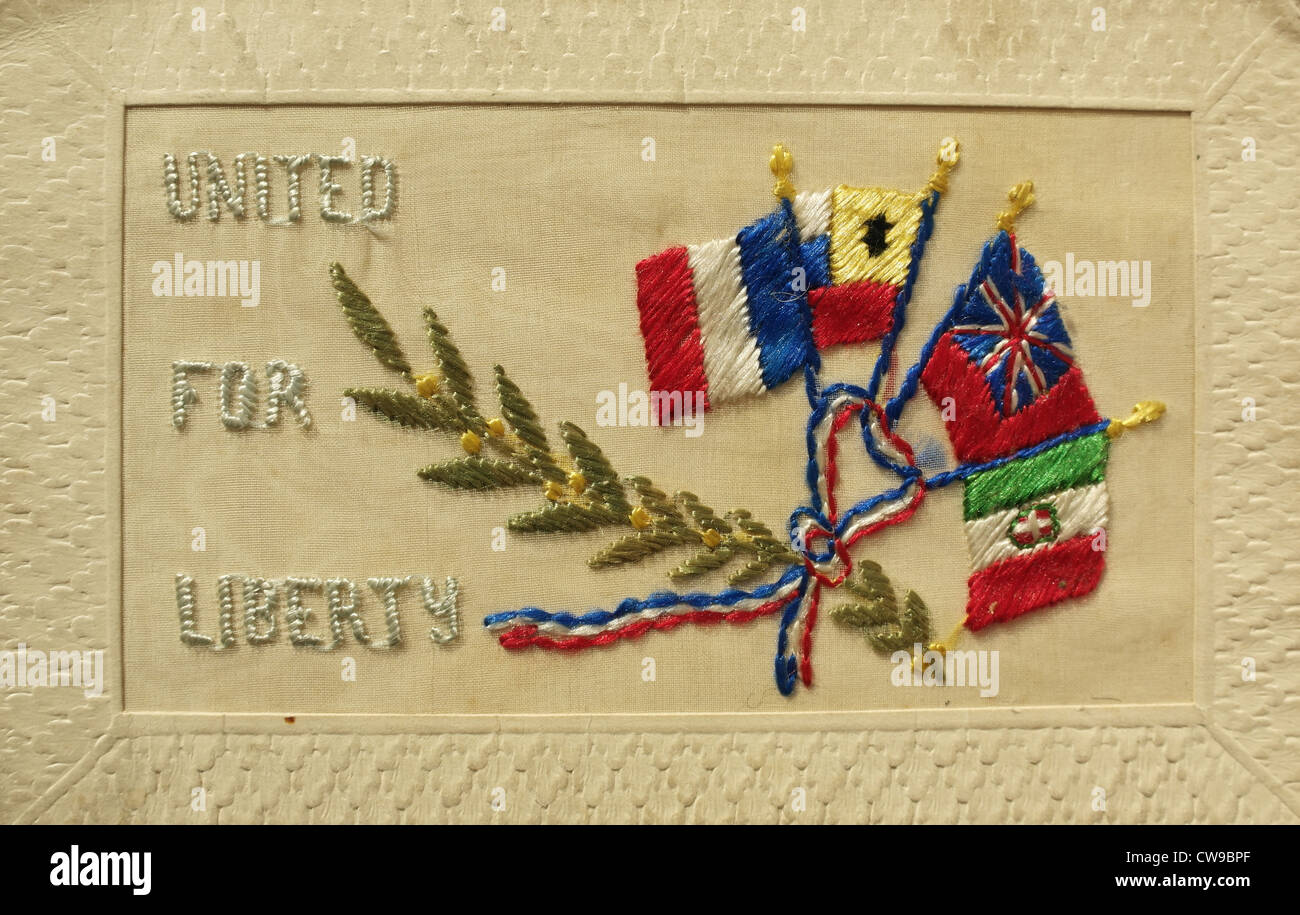 Carte postale brodée - Panier de fleurs