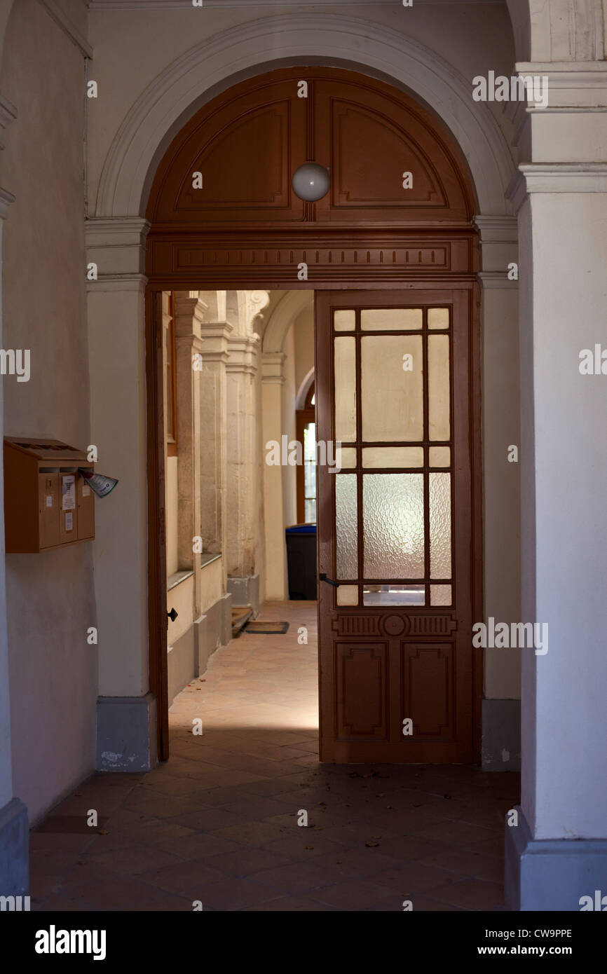 Détail de porte intérieure d'une maison française Banque D'Images