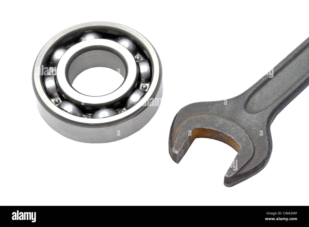 Roulement à billes et la clé isolated on white Banque D'Images