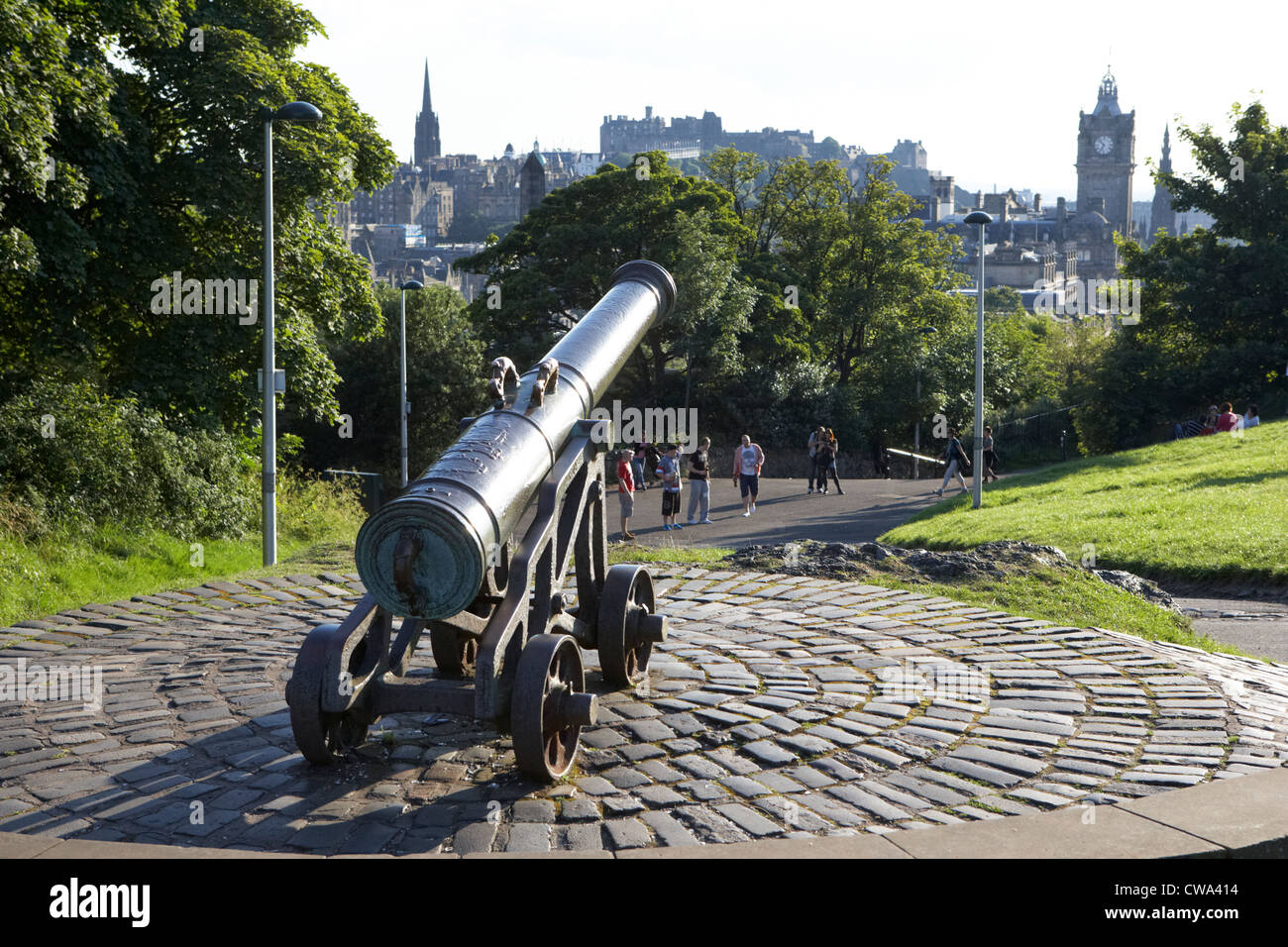 Cannon portugais a gagné dans la guerre birmane sur Calton Hill surplombant edimbourg ecosse uk united kingdom Banque D'Images