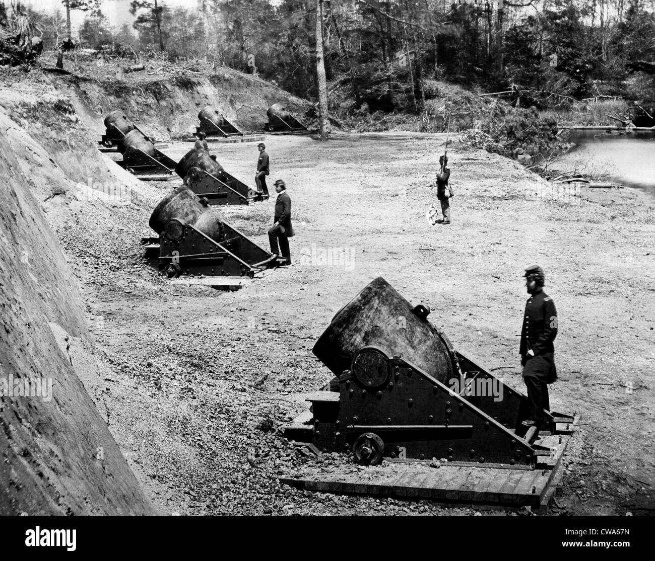 La guerre civile : l'Union des soldats postés cannon, c. Années 1860.. Avec la permission de la CSU : Archives / Everett Collection Banque D'Images