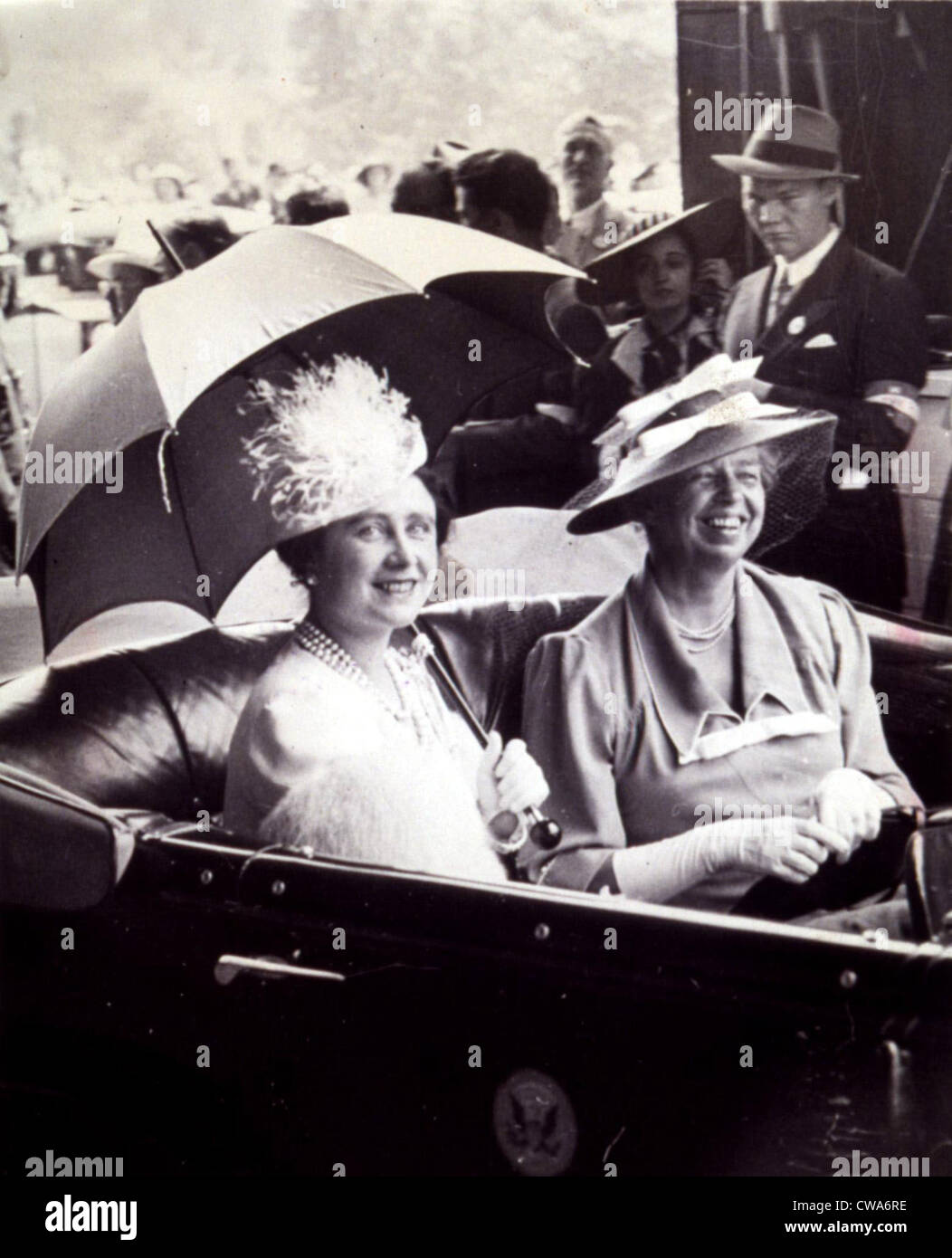 ELEANOR ROOSEVELT avec la reine mère Elizabeth en 1939.. Avec la permission de la CSU : Archives / Everett Collection Banque D'Images