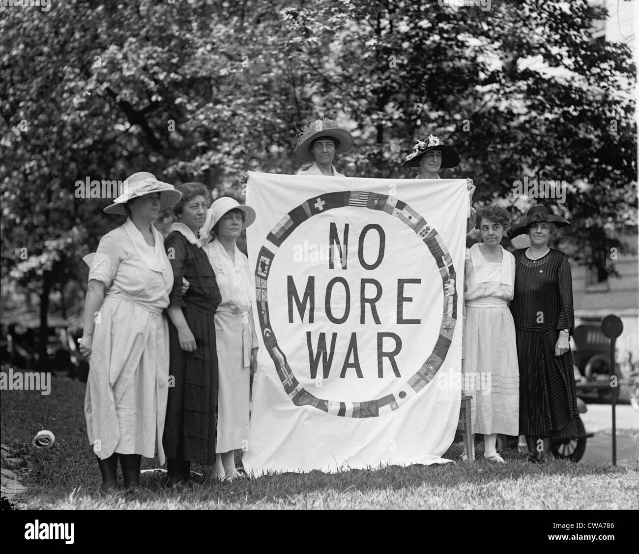 Les femmes de la Ligue nationale pour les limitations de l'armement démontrant à Washington DC en 1922. Les limites de l'armement Banque D'Images