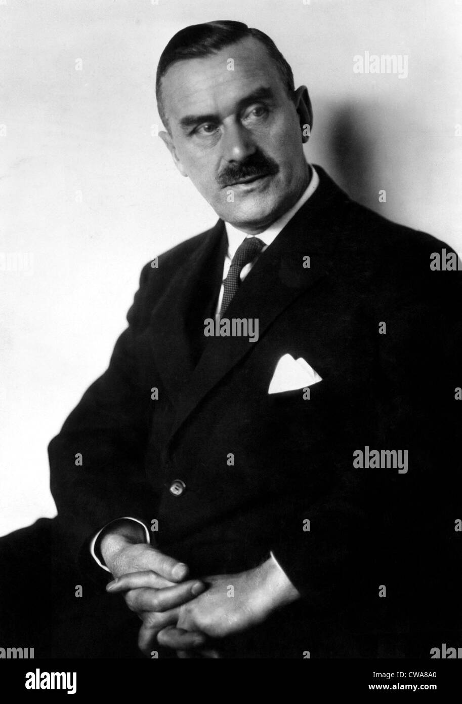 Thomas Mann, écrivain allemand et prix Nobel, ch. 1940.. Avec la permission de la CSU : Archives / Everett Collection Banque D'Images