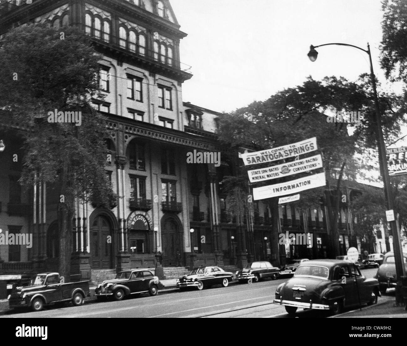 Saratoga Springs, New York, vers 1950. Avec la permission de : Archives CSU/Everett Collection Banque D'Images