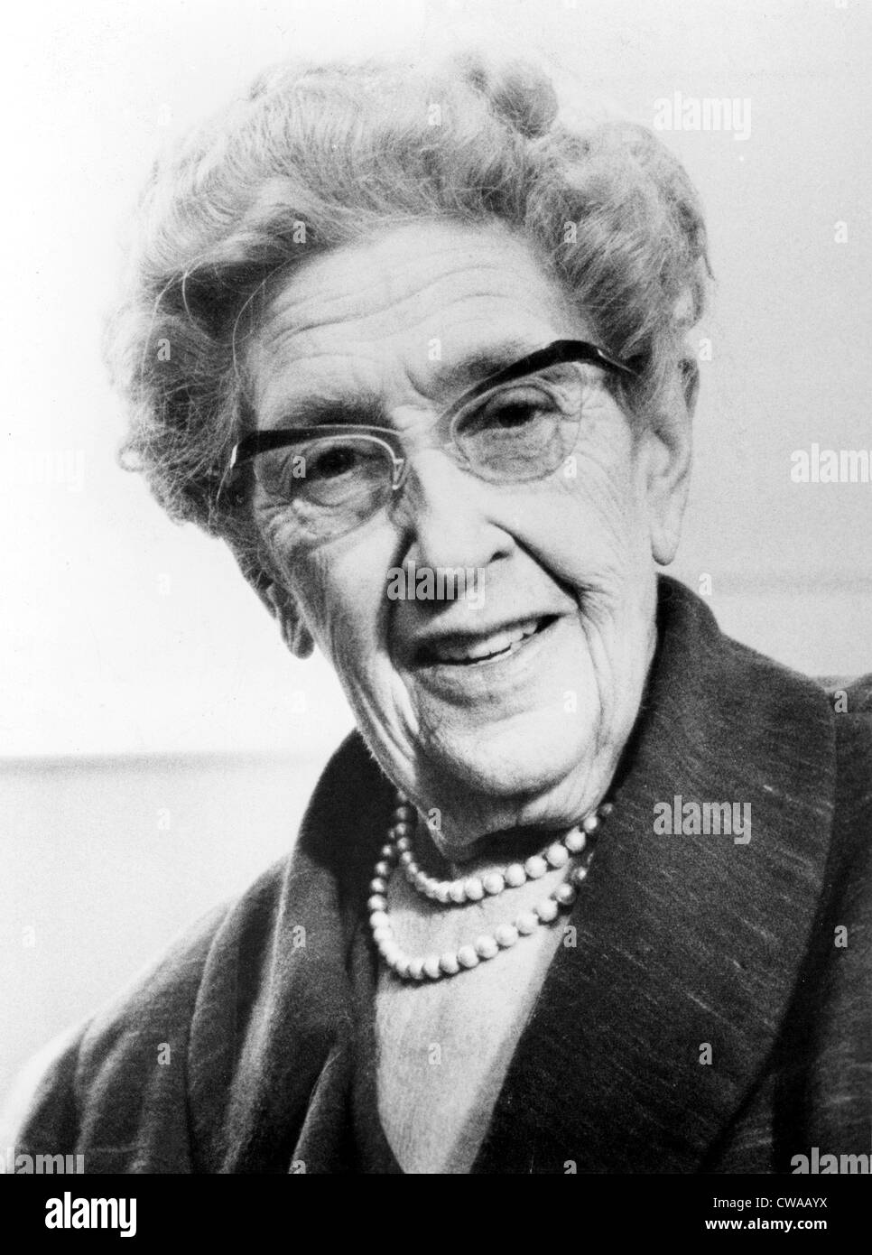 Agatha Christie (1890-1976) écrivain britannique en 1975. Photo par Godfrey Argent. Avec la permission de la CSU : Archives / Everett Banque D'Images