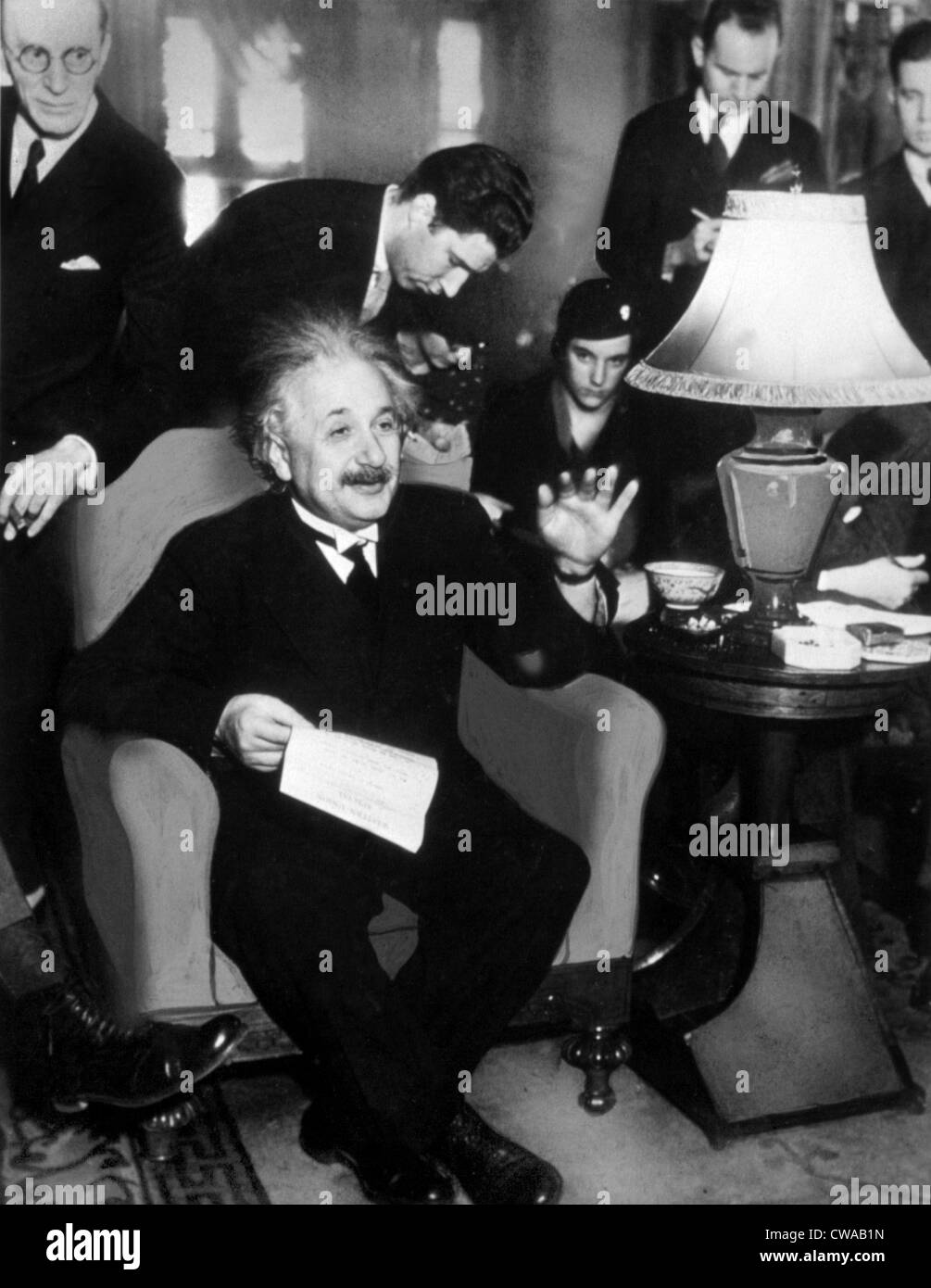 ALBERT EINSTEIN, 1934. Avec la permission de la CSU : Archives / Everett Collection Banque D'Images